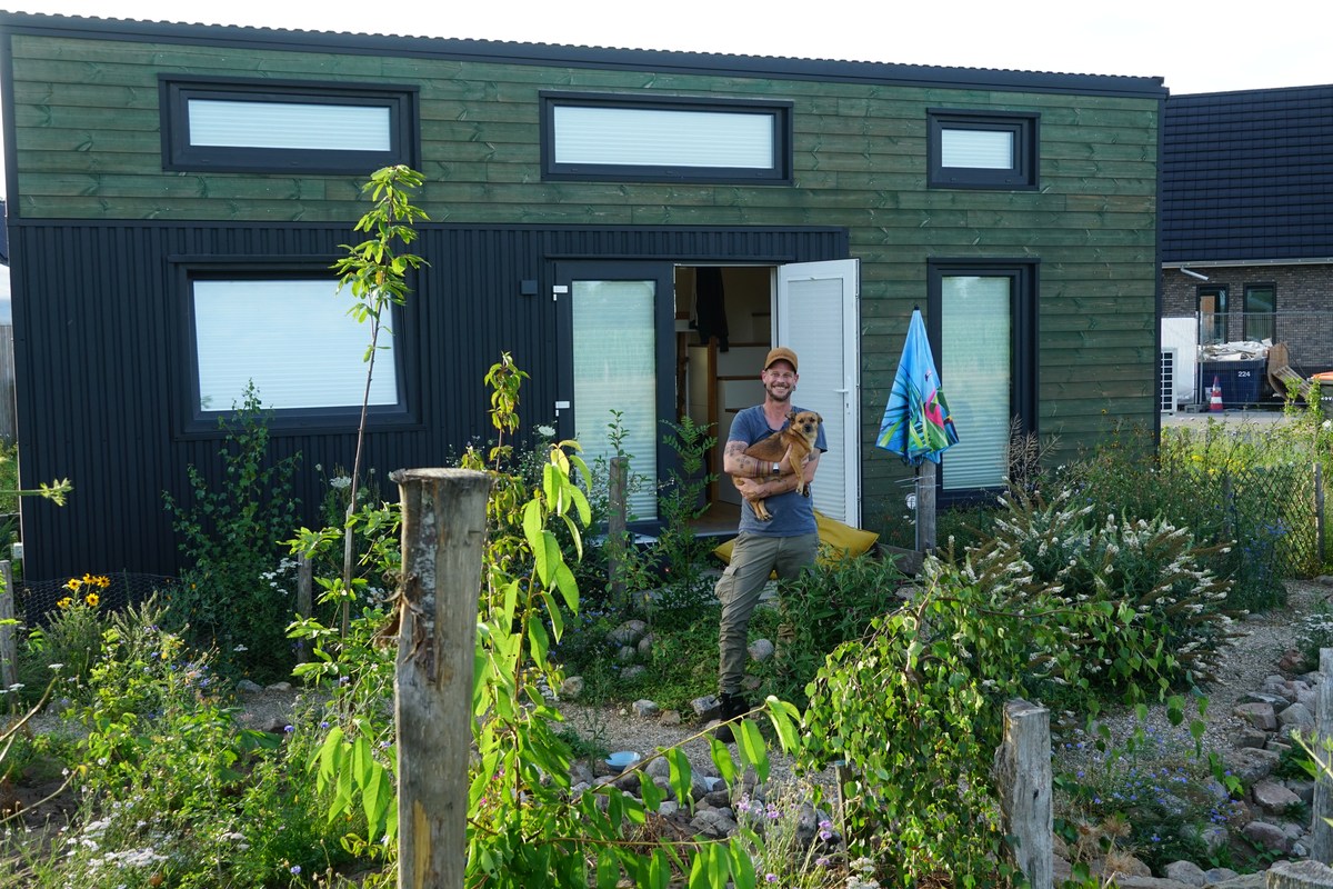 Joost voor zijn tiny house
